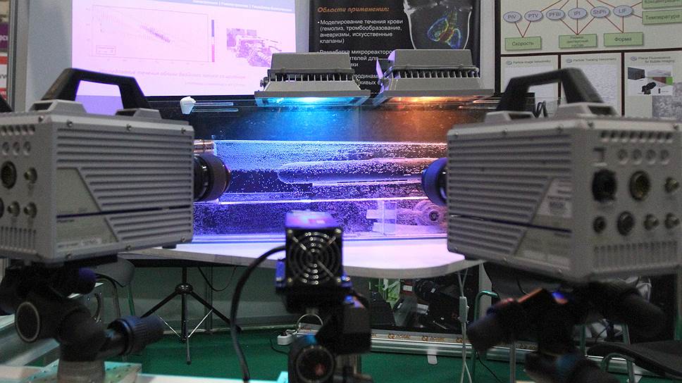 Стенд с оборудованием для измерения скорости в объеме жидкости торговой марки «Полис» на выставке II Международного форума технологического развития «Технопром-2014»