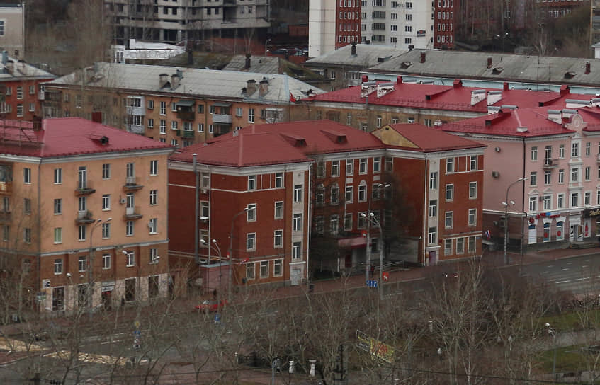 Здание администрации Дзержинского района.