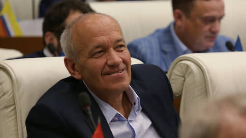 Заксобрание прекратит полномочия умершего депутата