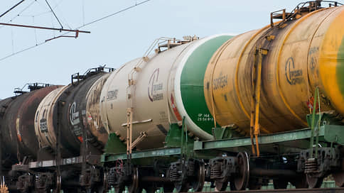 На границе Прикамья и Свердловской области из-за возгорания приостановлено движение поездов