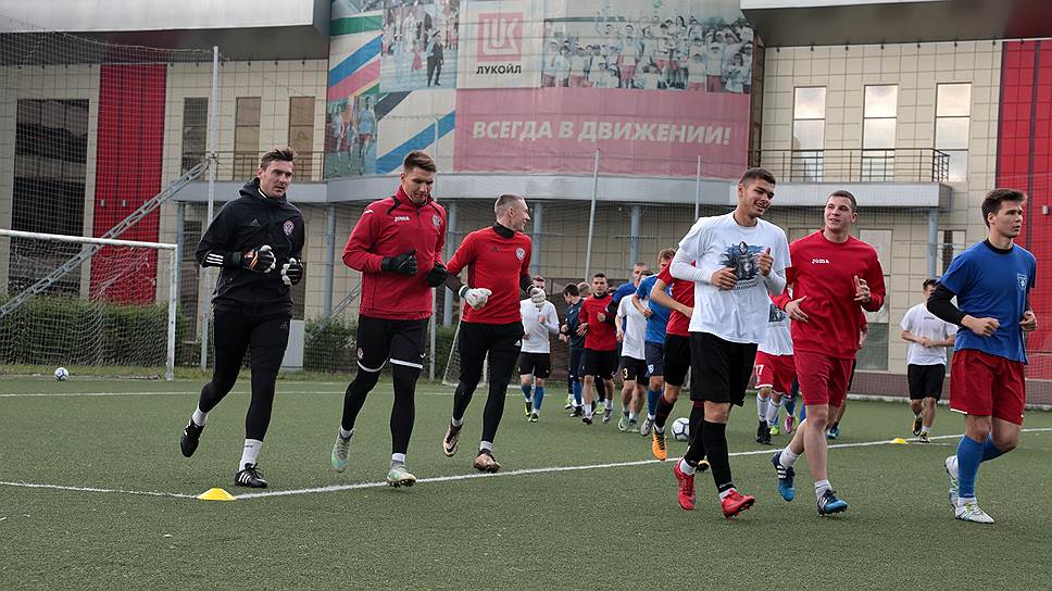 Первая тренировка футбольной «Звезды»