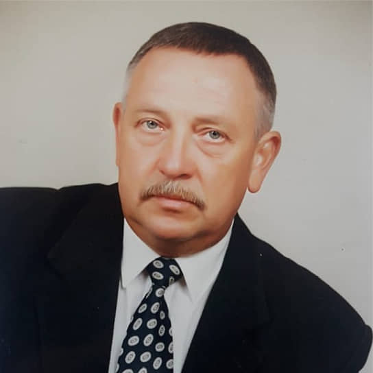 Еще одной жертвой коронавируса 1 декабря стал 75-летний предприниматель Александр Гимерверт. Господин Гимерверт с 1987 года до самой смерти возглавлял АО «Механический завод». В 1970-х он устроился туда главным инженером и прошел путь до гендиректора предприятия. С 2000 по 2011 год был депутатом Пермской думы от Мотовилихинского района