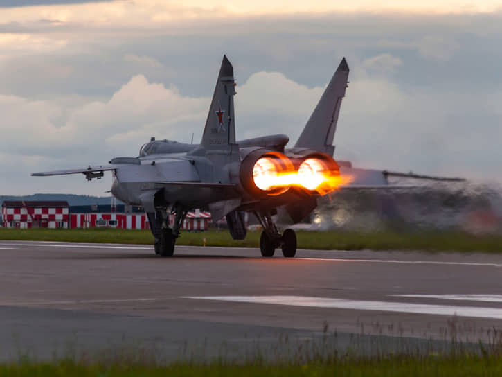 МиГ-31 на взлете