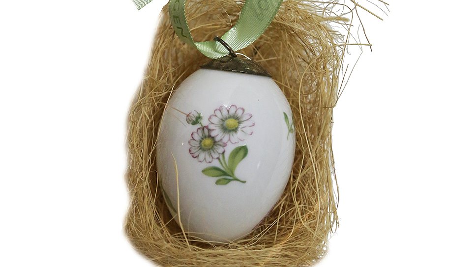 15 Новогоднее украшение «Яйцо» из фарфора RoyalCopenhagen «Реноме», 3000 руб.