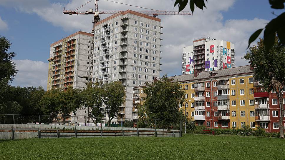 Городские власти закупают новое жилье у застройщиков и передают его жильцам