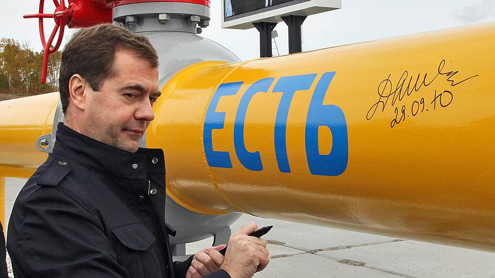 Депутаты петербургского парламента надеются на то, что премьер-министр России Дмитрий Медведев одобрит идею по передаче имущества компании «Теплосеть Санкт-Петербурга» в собственность города