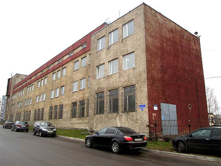 Здание бизнес-центра в городе Выборг на Физкультурной улице 17
