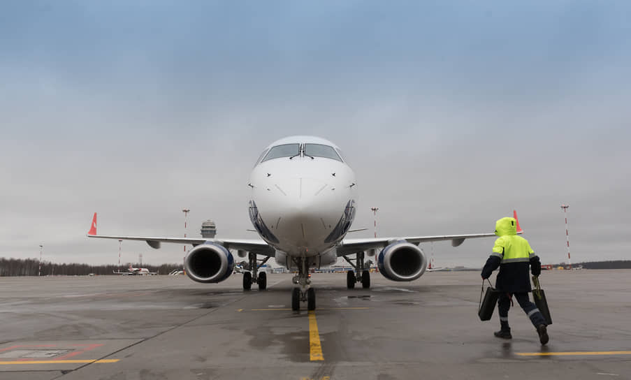 Помимо Fly Arna, полеты в Армению также выполняют FlyOne Armenia, Utair и «Россия»