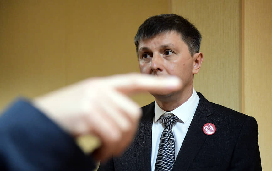 Экс-кандидат в губернаторы Архангельской области Олег Мандрыкин в перерыве заседания Второго апелляционного суда общей юрисдикции