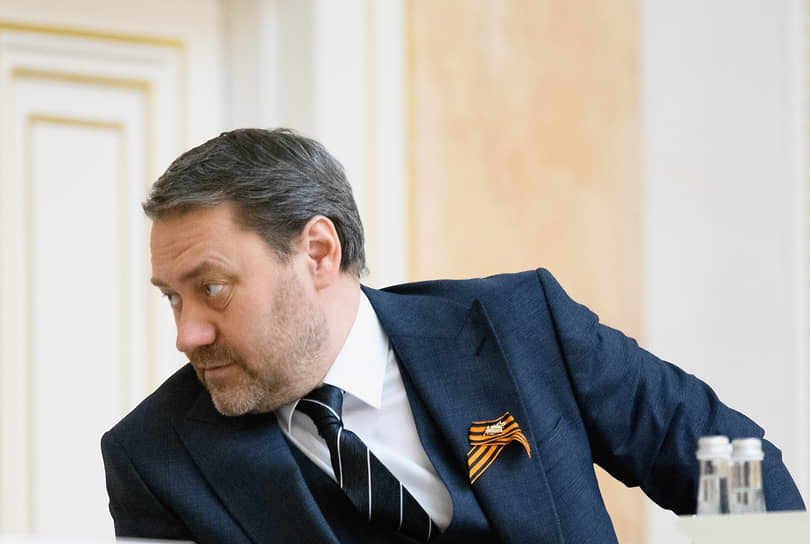 Председатель ЗакС Санкт-Петербурга Александр Бельский во время заседания