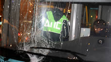 В результате наезда автобуса на Васильевском острове пострадали пять человек