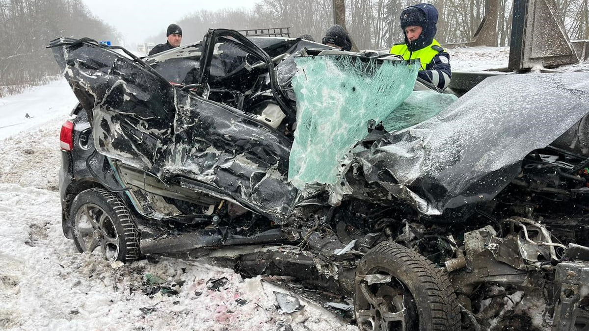 Сразу две смертельные аварии произошли под Петербургом за минувшие сутки –  Коммерсантъ Санкт-Петербург