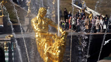 Торжественный запуск фонтанов в Петергофе перенесли на неделю из-за погоды
