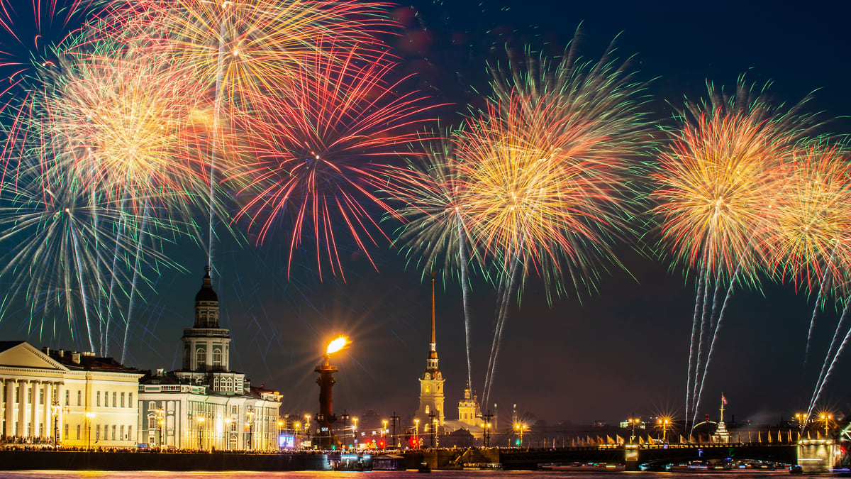 В Петербурге на День города не будет салюта по соображениям безопасности –  Коммерсантъ Санкт-Петербург