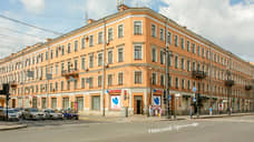 Через торги в Петербурге реализуют 12 помещений в доме на Невском проспекте