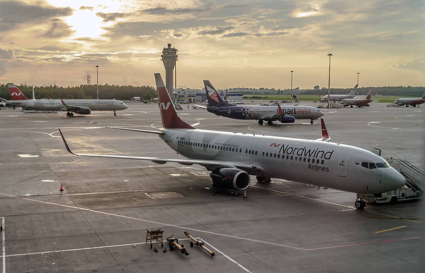 Самолет авиакомпании Nordwind в Пулково