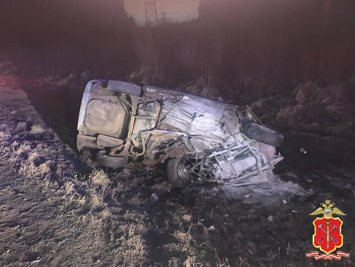 Последствия ДТП на трассе А-120, где пьяный водитель Volkswagen врезался в ВАЗ