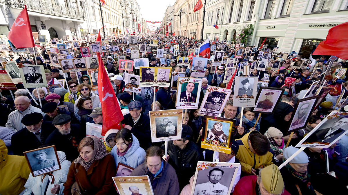 «Бессмертный полк» прошел от площади Александра Невского до Дворцовой