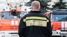 Из-за пожара в рабочем цехе на Обуховской Обороны эвакуировали 25 человек