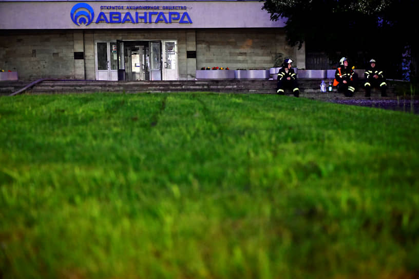 Последствия пожара на заводе «Авангард»