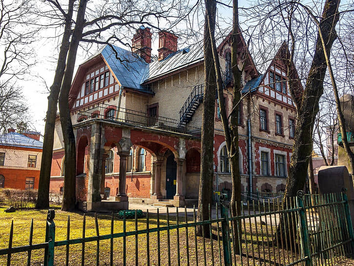 Особняк Гудовича на Парковой улице в Пушкине, где сейчас располагается детский сад