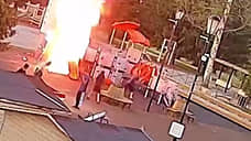 Пятеро подростков спалили детскую площадку в поселке Рахья ради забавы