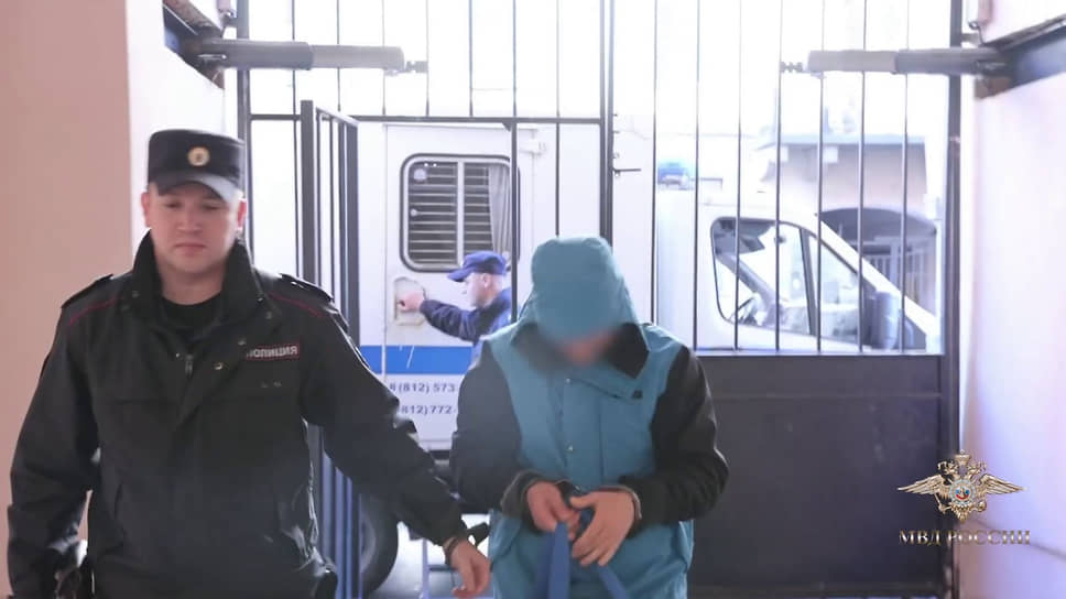 Один из подозреваемых в создании финансовой пирамиды, с помощью которой обманули не менее 200 петербуржцев