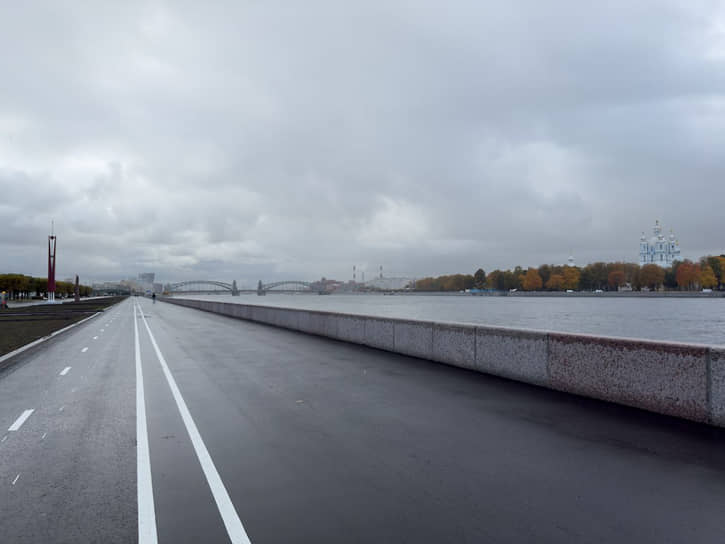 Свердловская набережная после капремонта