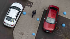 Автостоянки в Ломоносове и Петергофе переходят на зимний режим работы