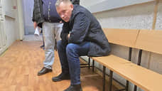 Суд в Петербурге отправил под стражу обвиняемых в убийстве Романа Новака и его жены