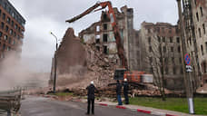 Градозащитники о доме Лялевича: «дом просто крушит целиком тяжелая техника»