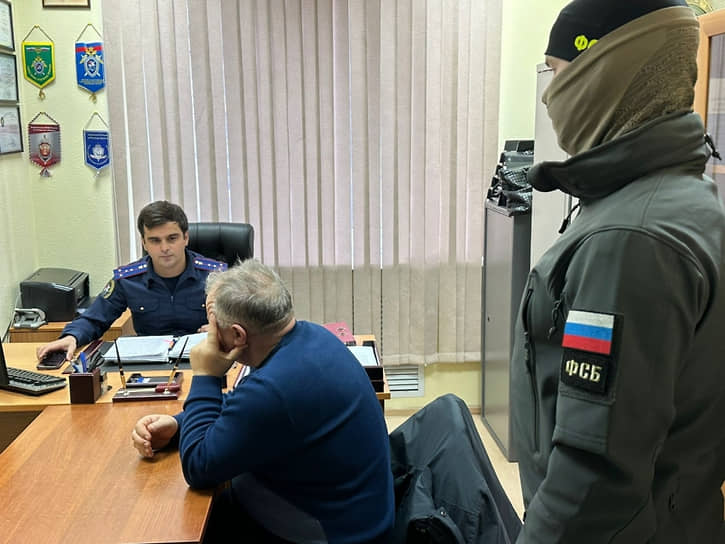 Бывший министр сельского хозяйства Новгородской области Виктор Витвицкий на допросе в Следственном комитете.