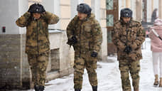 Жителей Петербурга предупредили об усилении ветра и гололедице 17 ноября