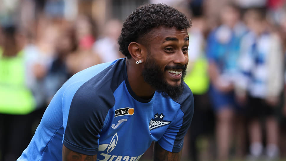 Игрок ФК «Зенит» Вендел