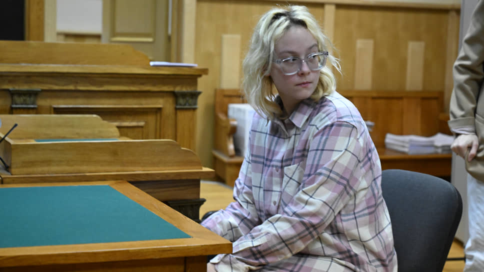 Вокалистка группы «Стоптайм» Диана Логинова