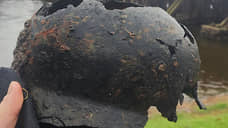 В Неве нашли немецкую каску в состоянии сильной коррозии