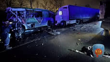 Два человека погибли в ДТП с грузовиками и автобусом на Московском шоссе