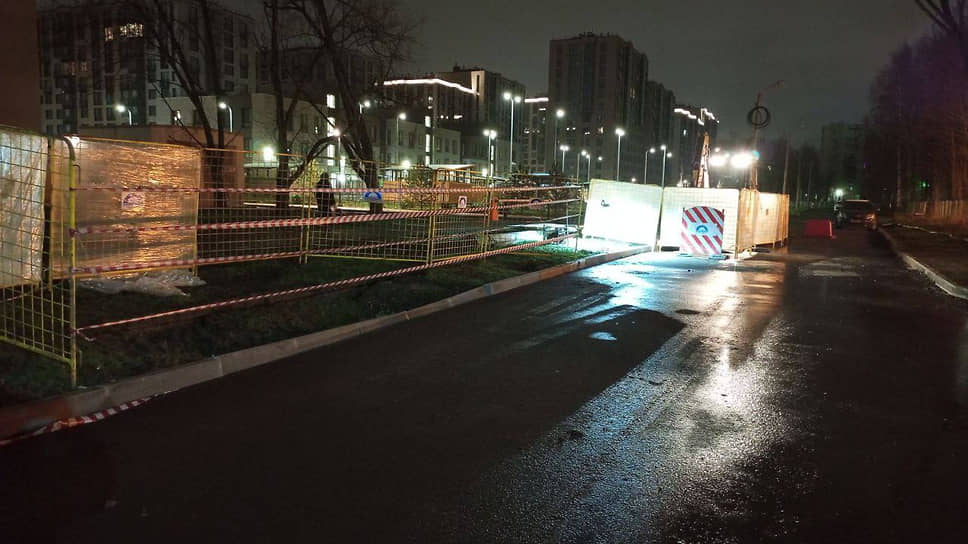 Последствия прорыва трубы с холодной водой на улице Вавиловых