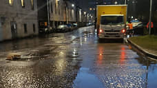 Коммунальные аварии ликвидировали в двух районах Петербурга