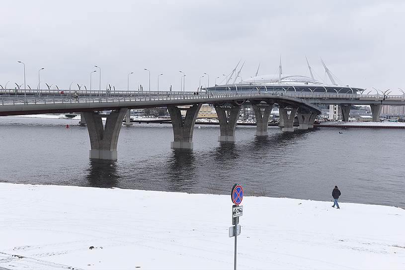 Вид на набережную возле Яхтенного моста