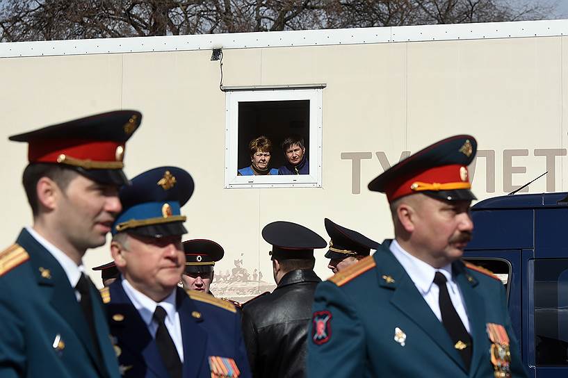 Перед военным парадом