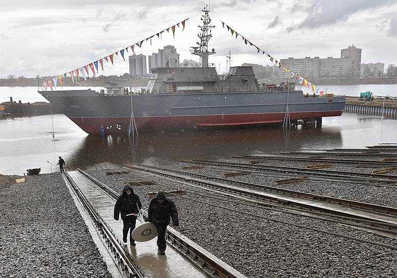 Спуск на воду корабля противоминной обороны &quot;Иван Антонов&quot; (проект 12700 &quot;Александрит&quot;) состоялась на территории АО &quot;Средне-Невский судостроительный завод&quot;