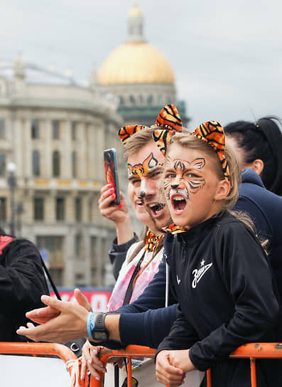 II костюмированный Забег Петербургских Котов на Дворцовой площади