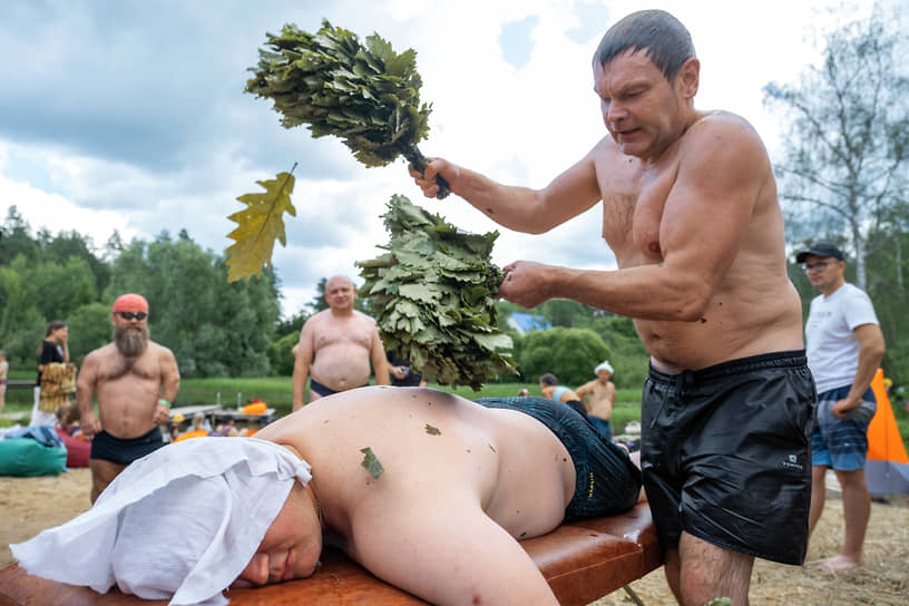 Банный фестиваль «Внуки русского пара» в деревне Мельниково Ленинградской области
