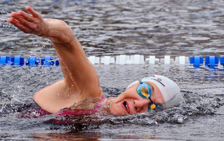 Соревнования по зимнему плаванию «Кубок Большой Невы 2023» на Гребном канале Крестовского острова
