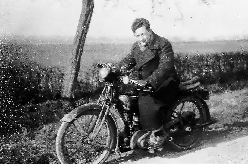 1927 г. Юлий Харитон во время мотопробега по Англии