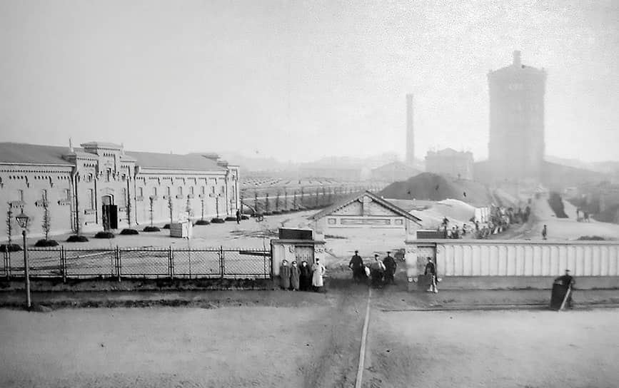 1890-е гг. Российская империя, Санкт-Петербург. Вид на комплекс зданий Главной водопроводной станции Санкт-Петербурга