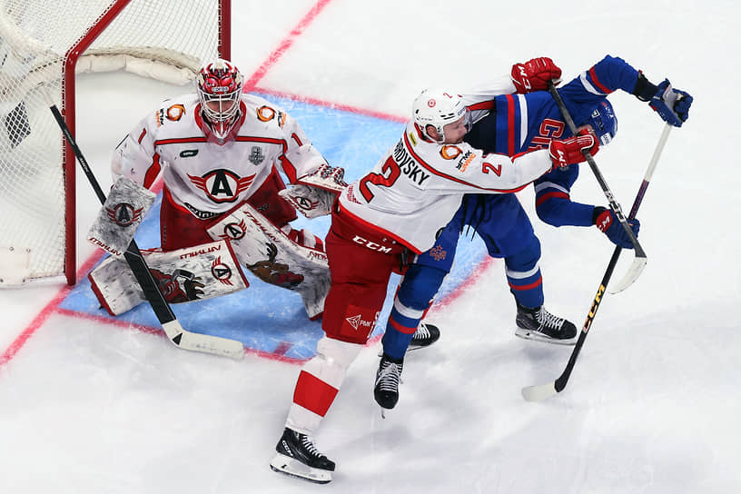 Матч по хоккею между командами СКА (Санкт-Петербург) и «Автомобилист» (Екатеринбург) 