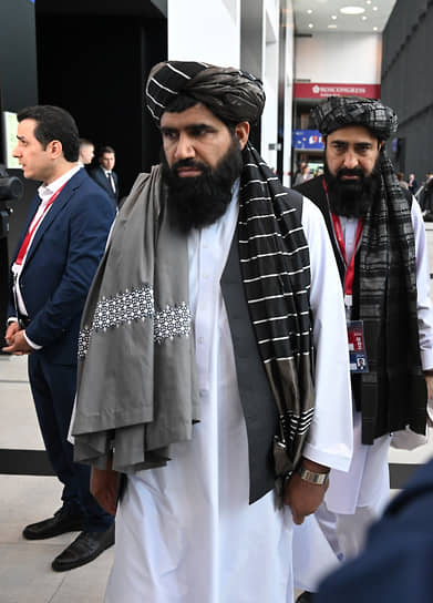 Участники перед началом заседания