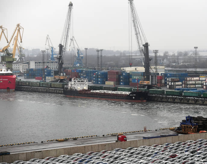 Вместе с пакетом ценных бумаг ОСК получит контроль над крупным морским терминалом общей площадью более 17 га, расположенном в Большом порту Санкт-Петербург в ковше завода «Северная верфь»